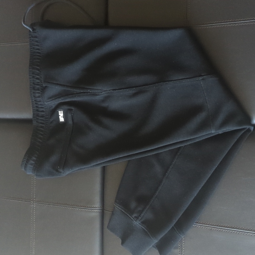 American Eagle joggers